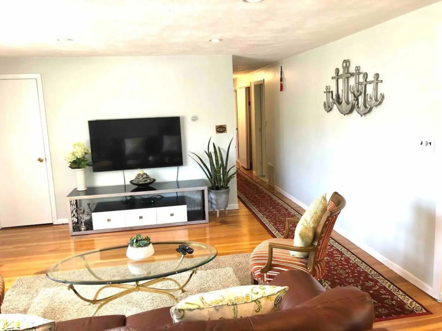 Comfortable safe 3bed flat near Boston