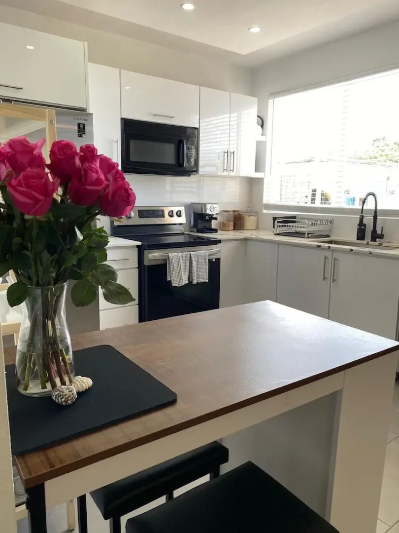 Sea Breeze Tunnel Hideaway 3