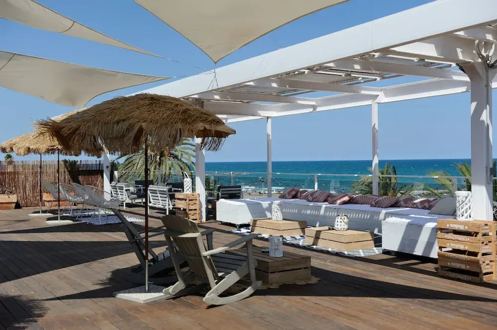 Meraki Beach Hotel