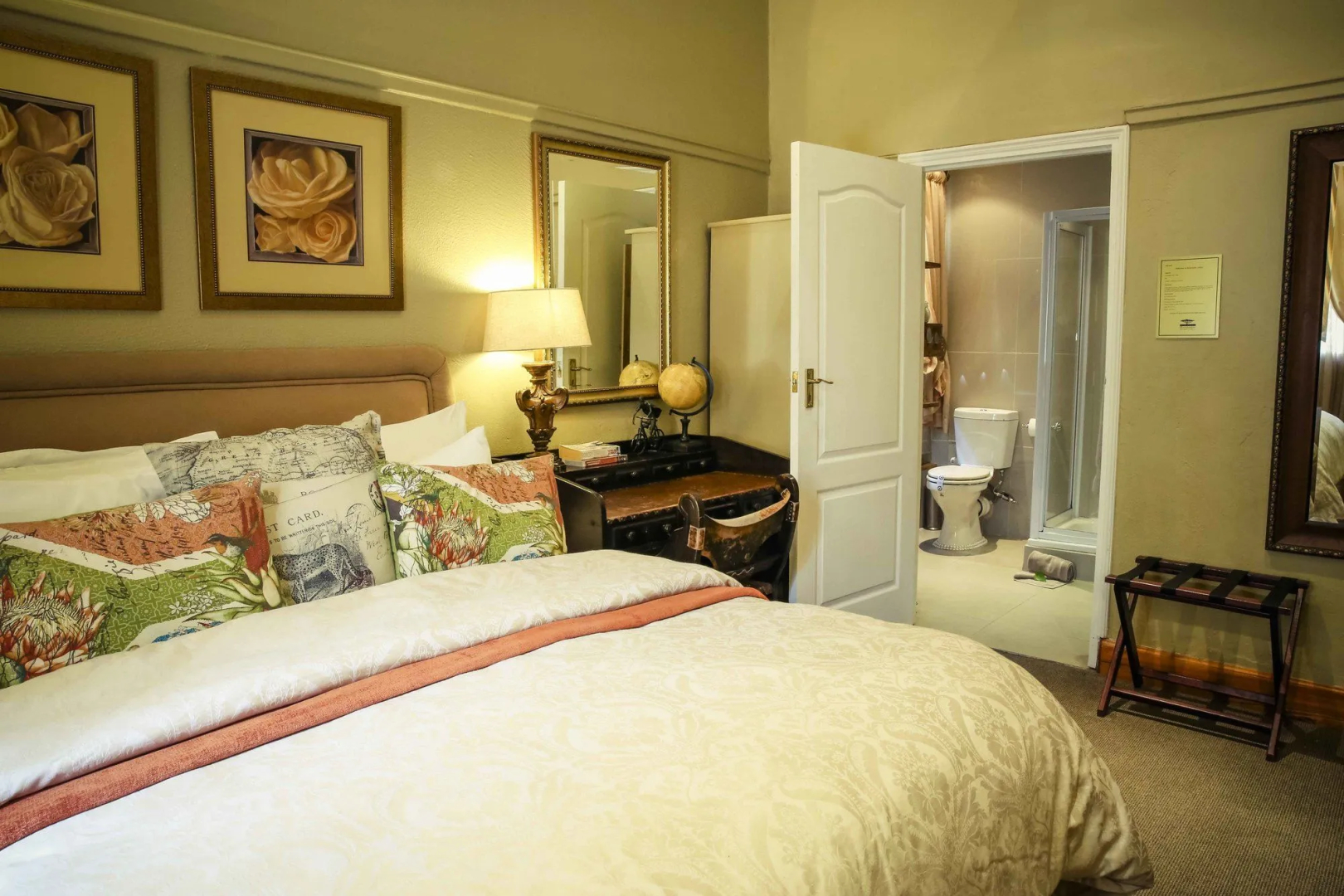 Riverside Lodge