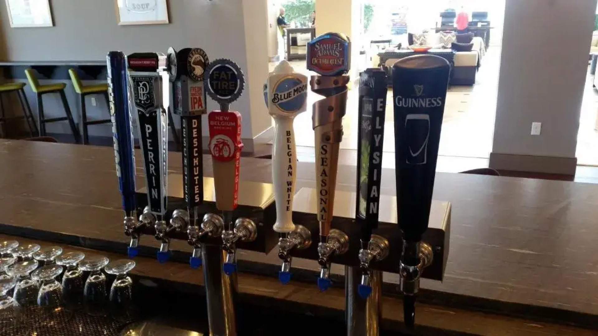 Skyline Hotel Detroit Airport, SureStay Collection by BW