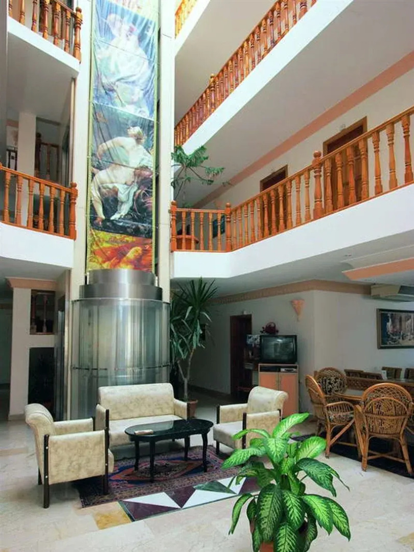 Grand Lukullus Hotel