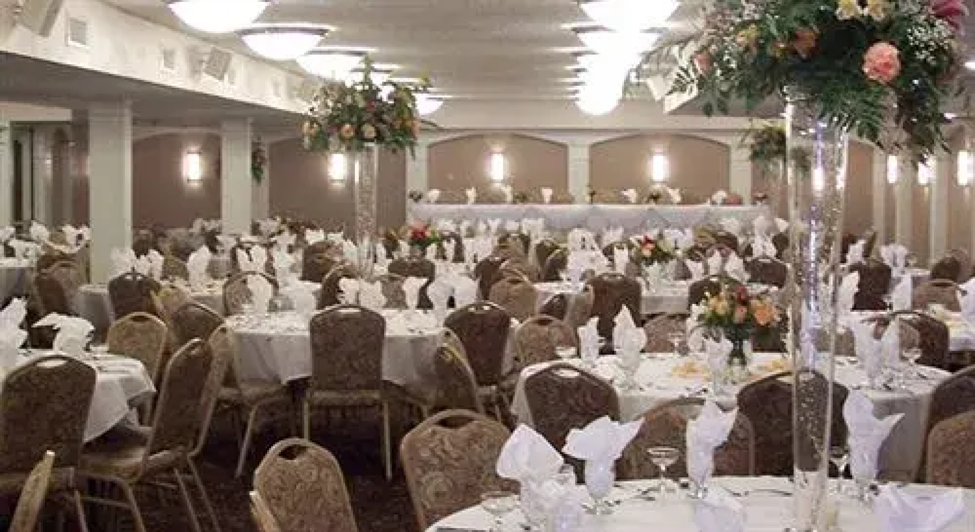 AmericInn Hotel & Suites Mounds View