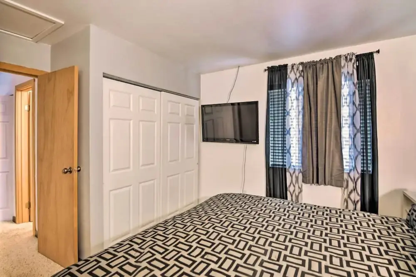 Near Lake Granby: Grand Lake Townhome w/ Views