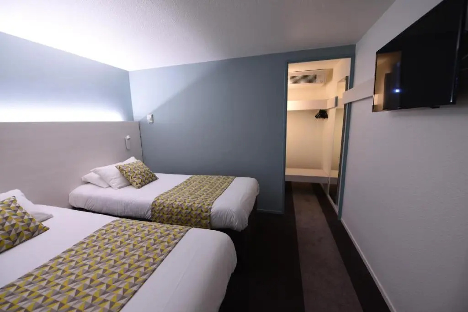 Отель Kyriad Annecy Nord - Epagny	