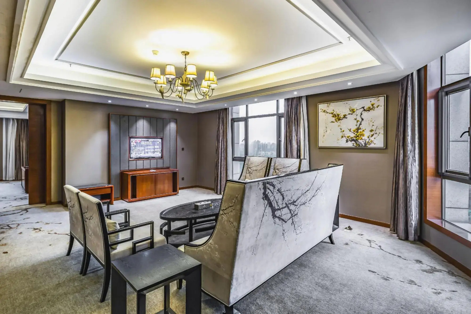 Huaxi Zhongzhou International Hotel