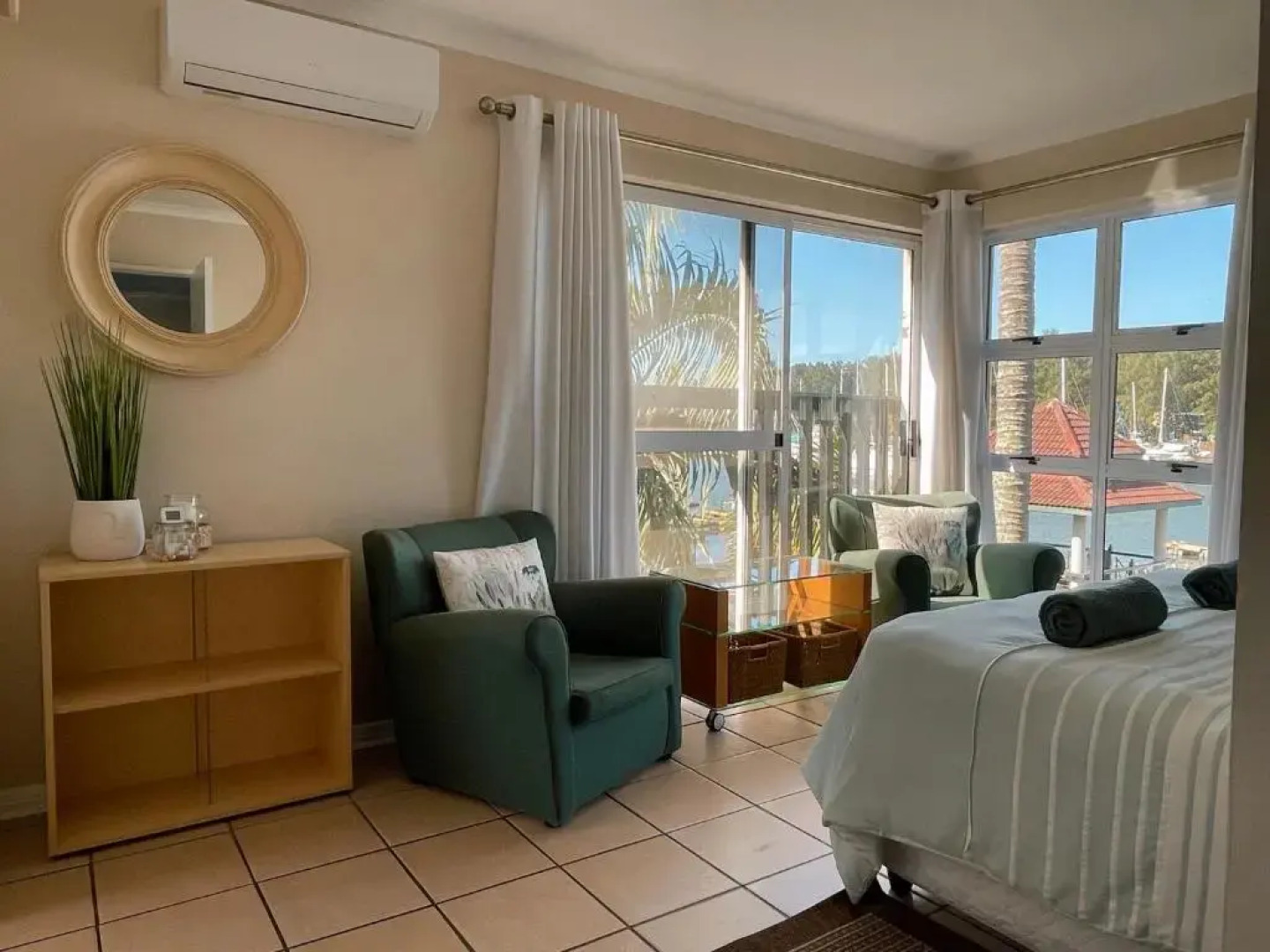 Waterfront 2 Bedroom Apartment