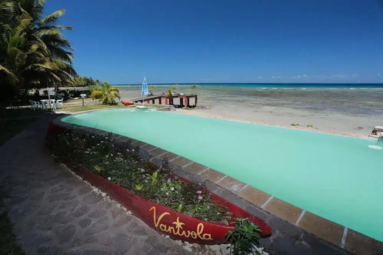 Vanivola Hotel