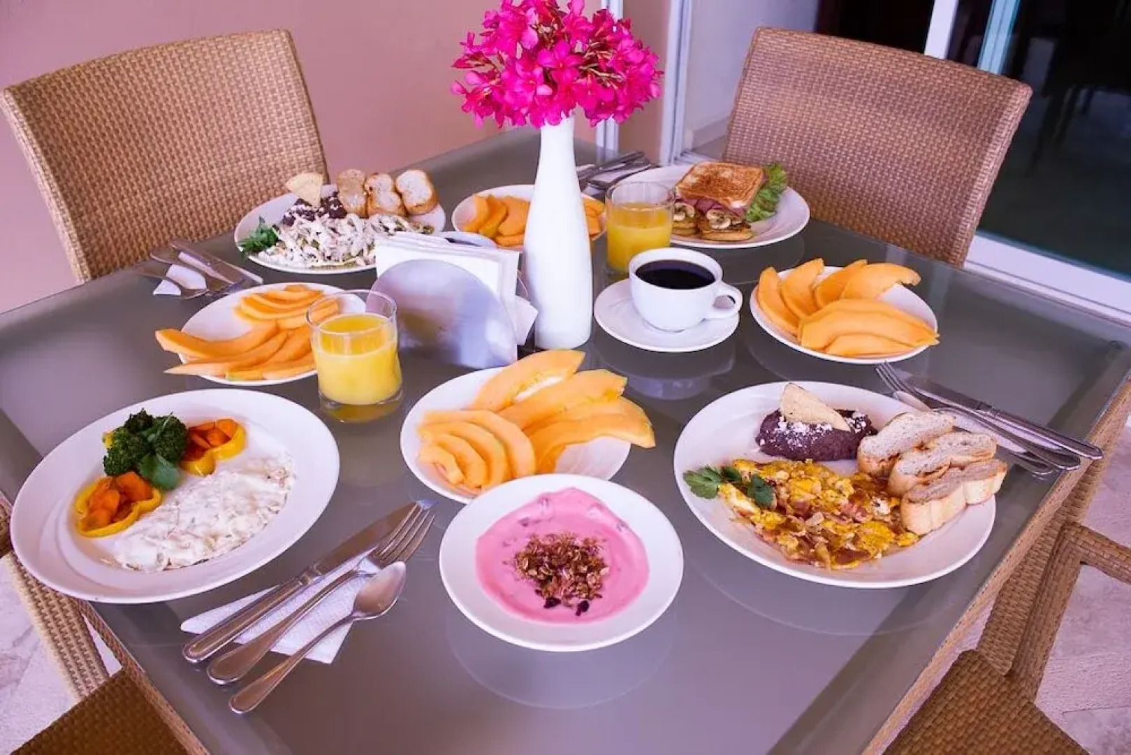 Porto Bello Gran Marina by GuruHotel