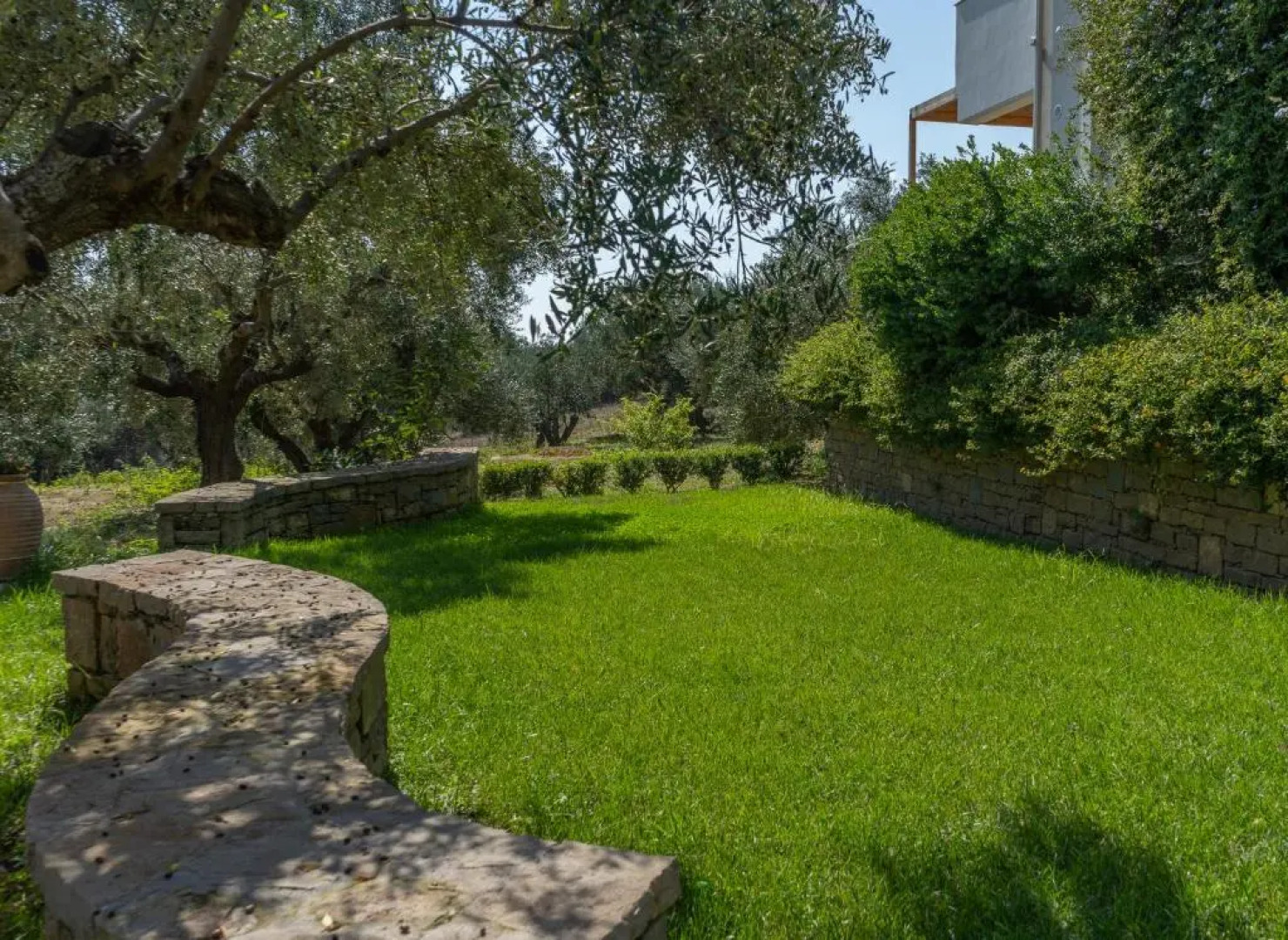 Abelia Luxurious Villas