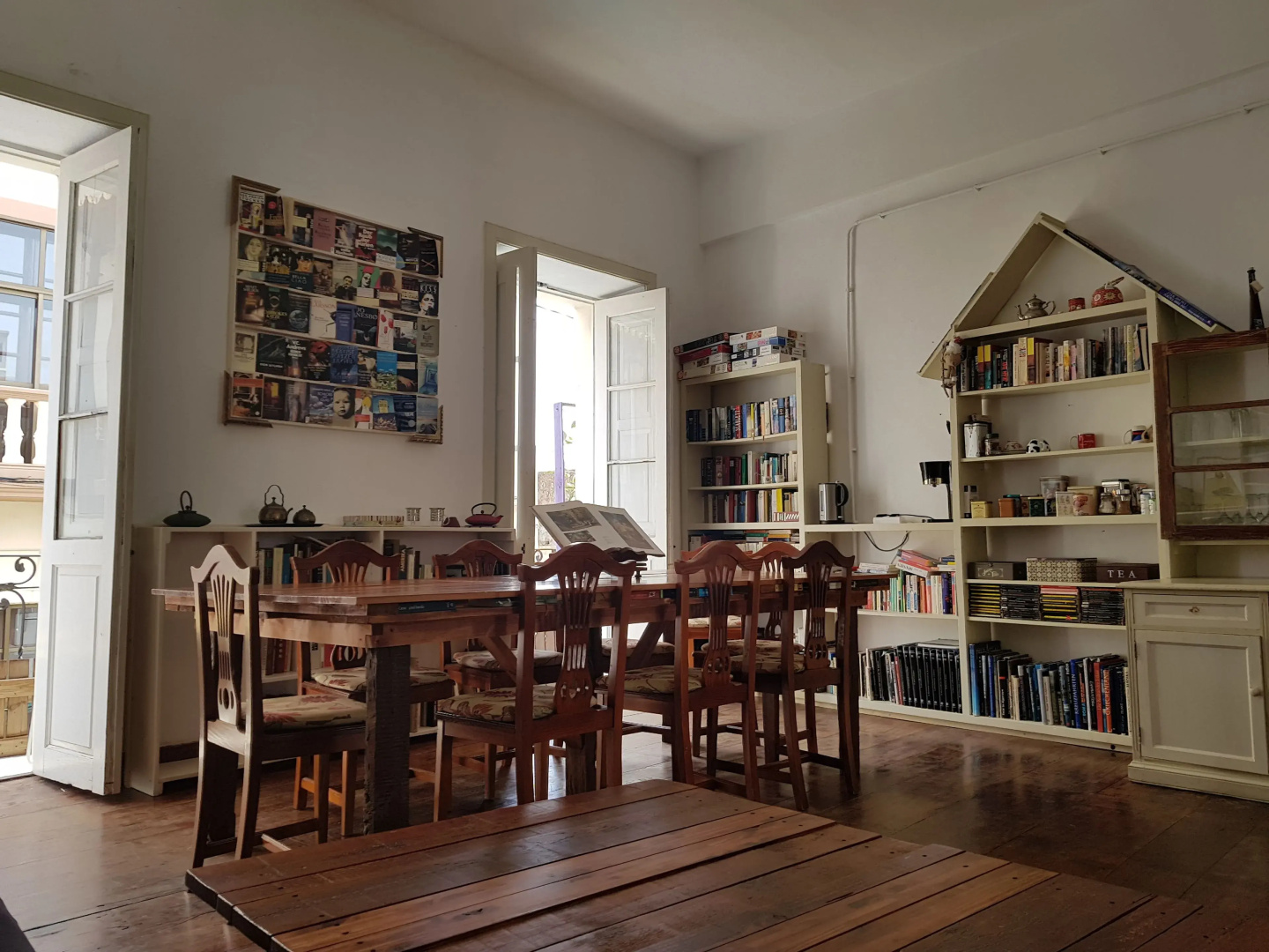 Ratones de Biblioteca - Hostel