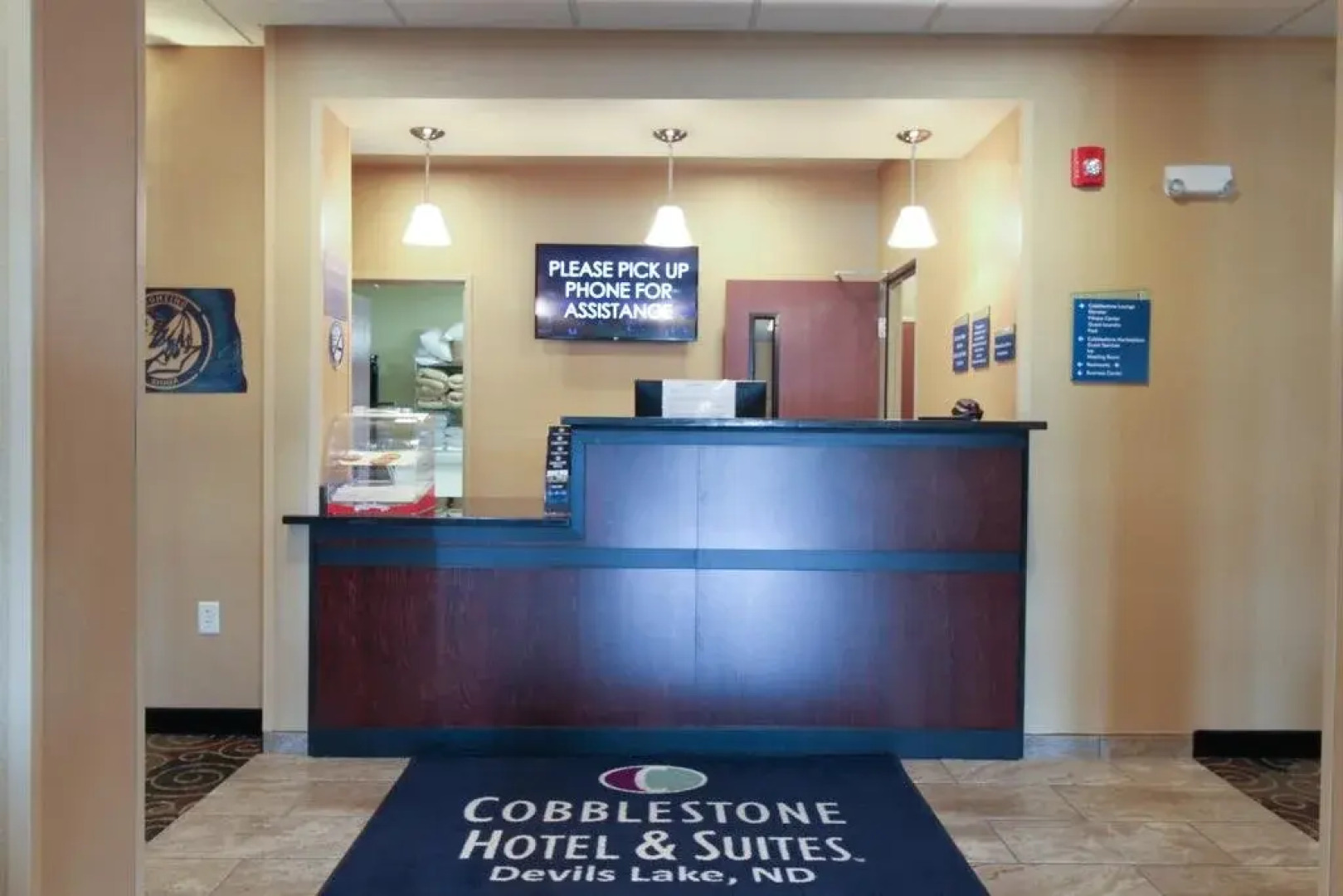 Cobblestone Hotel & Suites – Devils Lake
