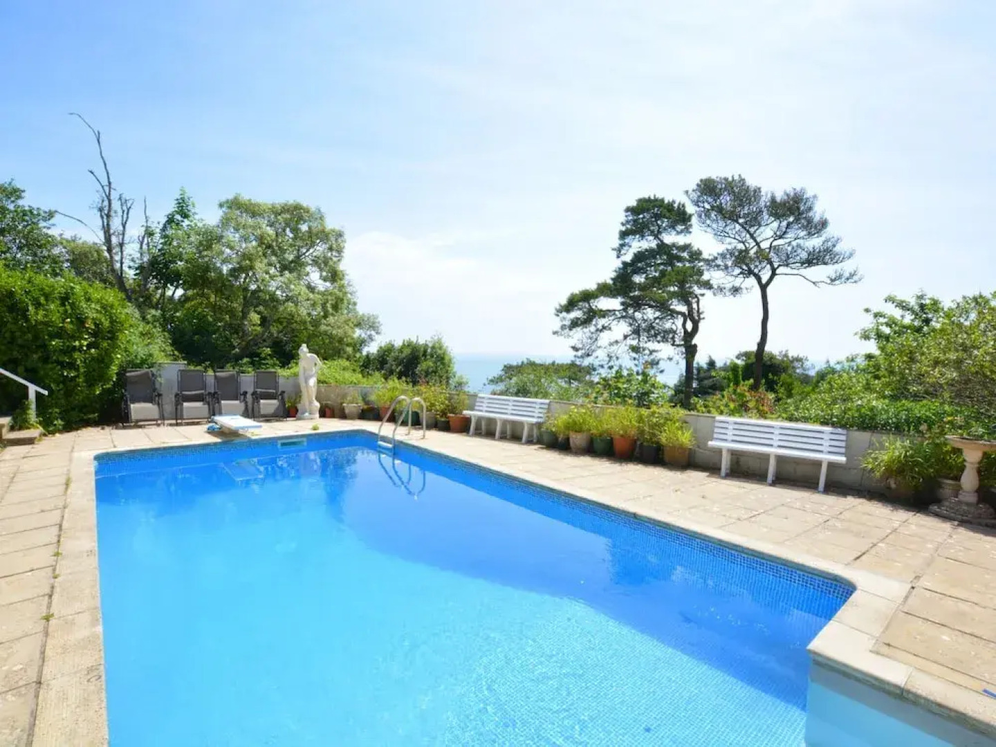 Modern Apartment in Tenby With Swimming Pool