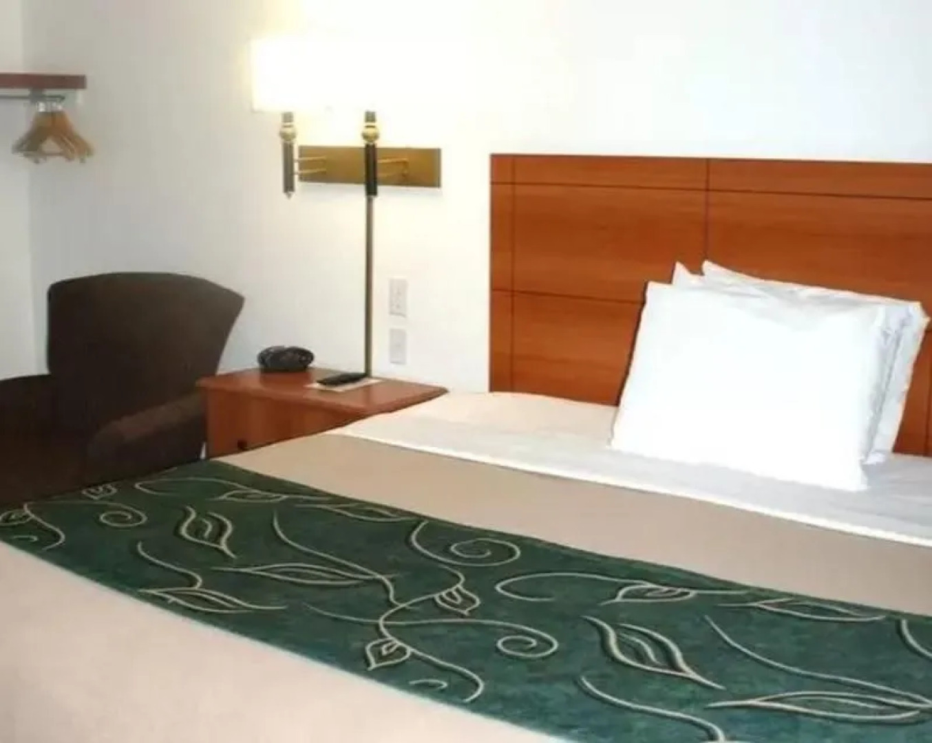 Oak Tree Inn - Comfort