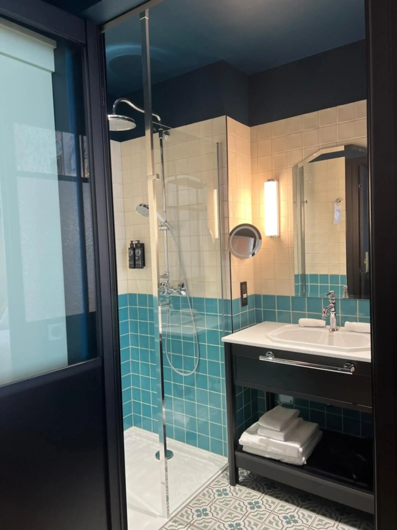 Square Lodge Hotel La Roche Sur Yon - Handwritten Collection