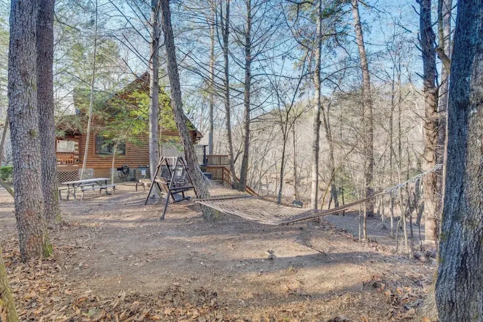 Pet-friendly Cabin w/ Loft: 5 Mi to Lake Lure!