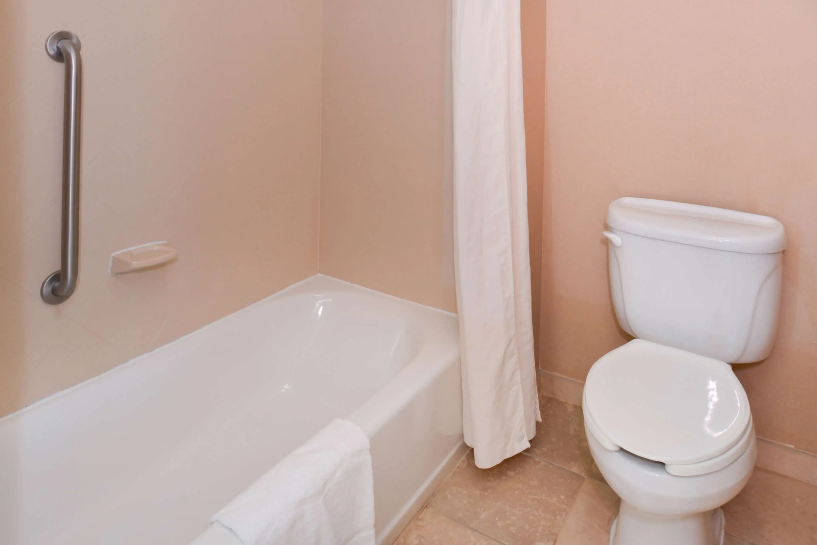 Hampton Inn by Hilton Litchfield