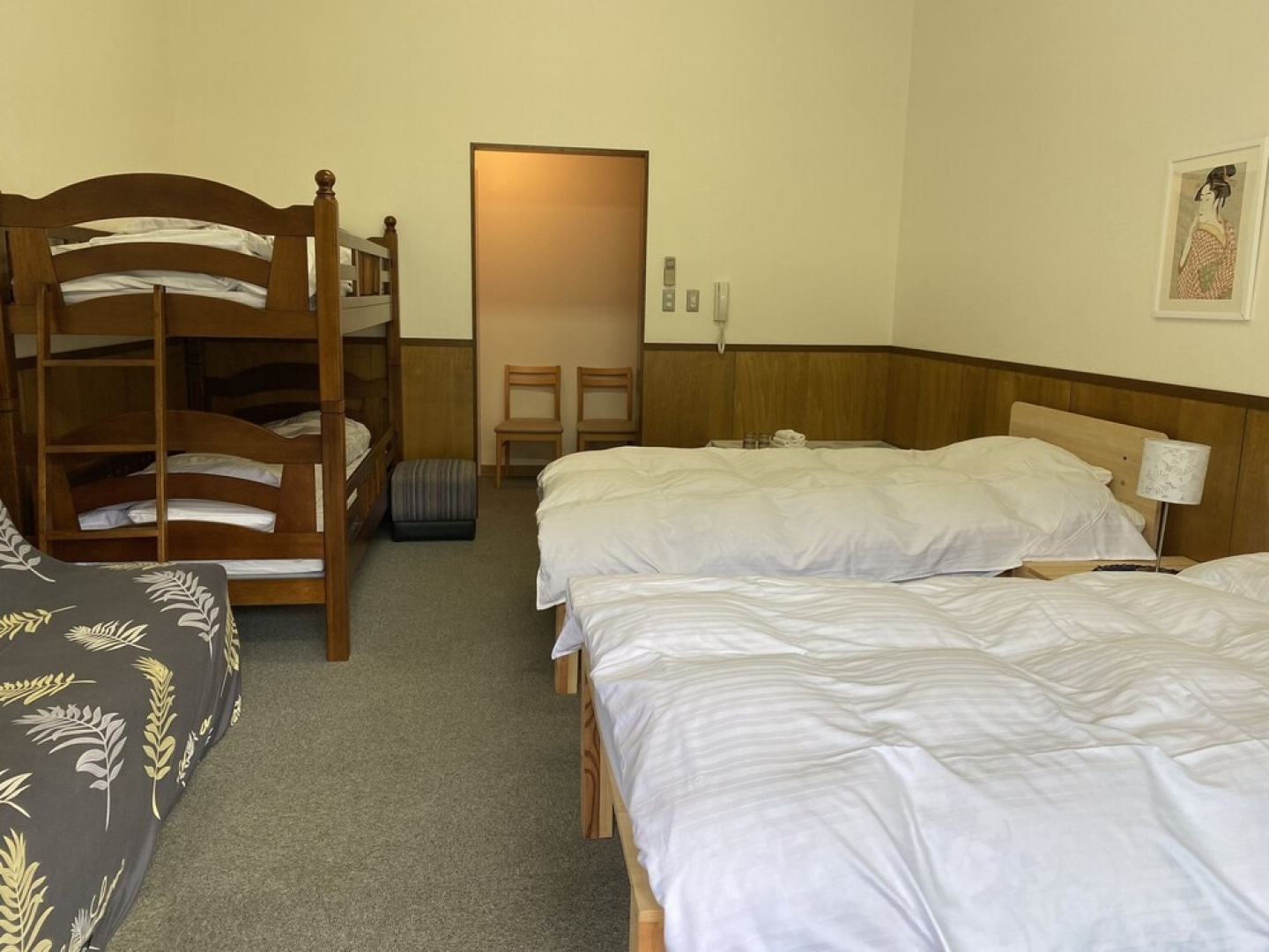 Riverside Hostel B&B – Hostel