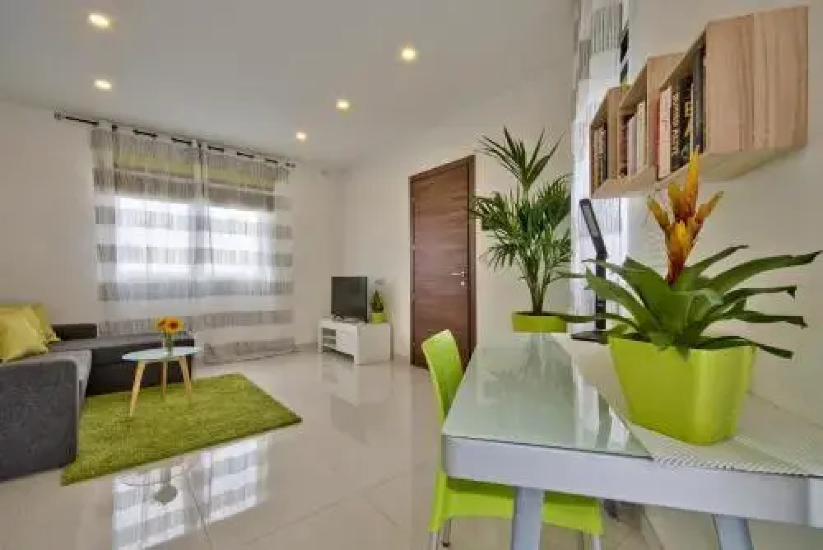 Stanislaus Apartment 4