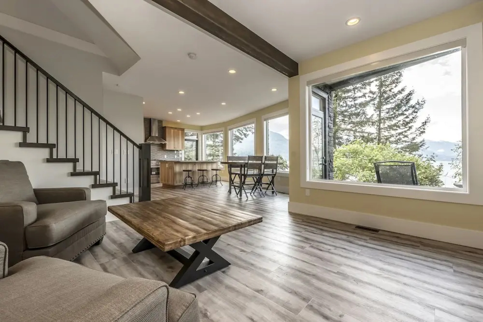 The Lodge on Harrison Lake