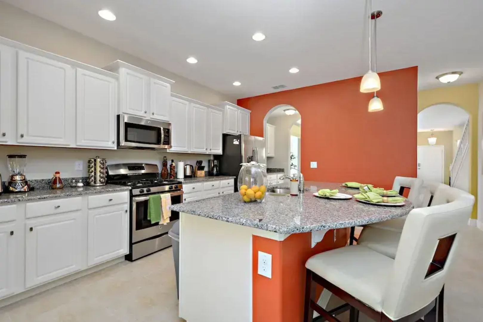 Gated Resort, Private Pool & Spa, Lots of Space!!