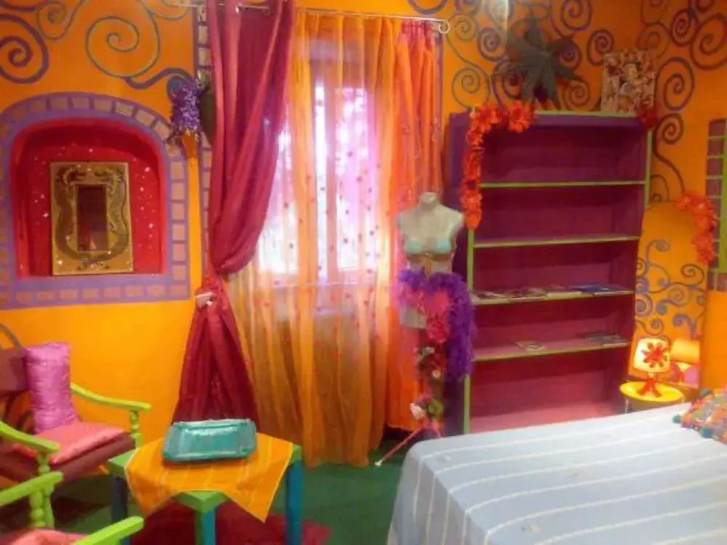 Calcata Artists Room