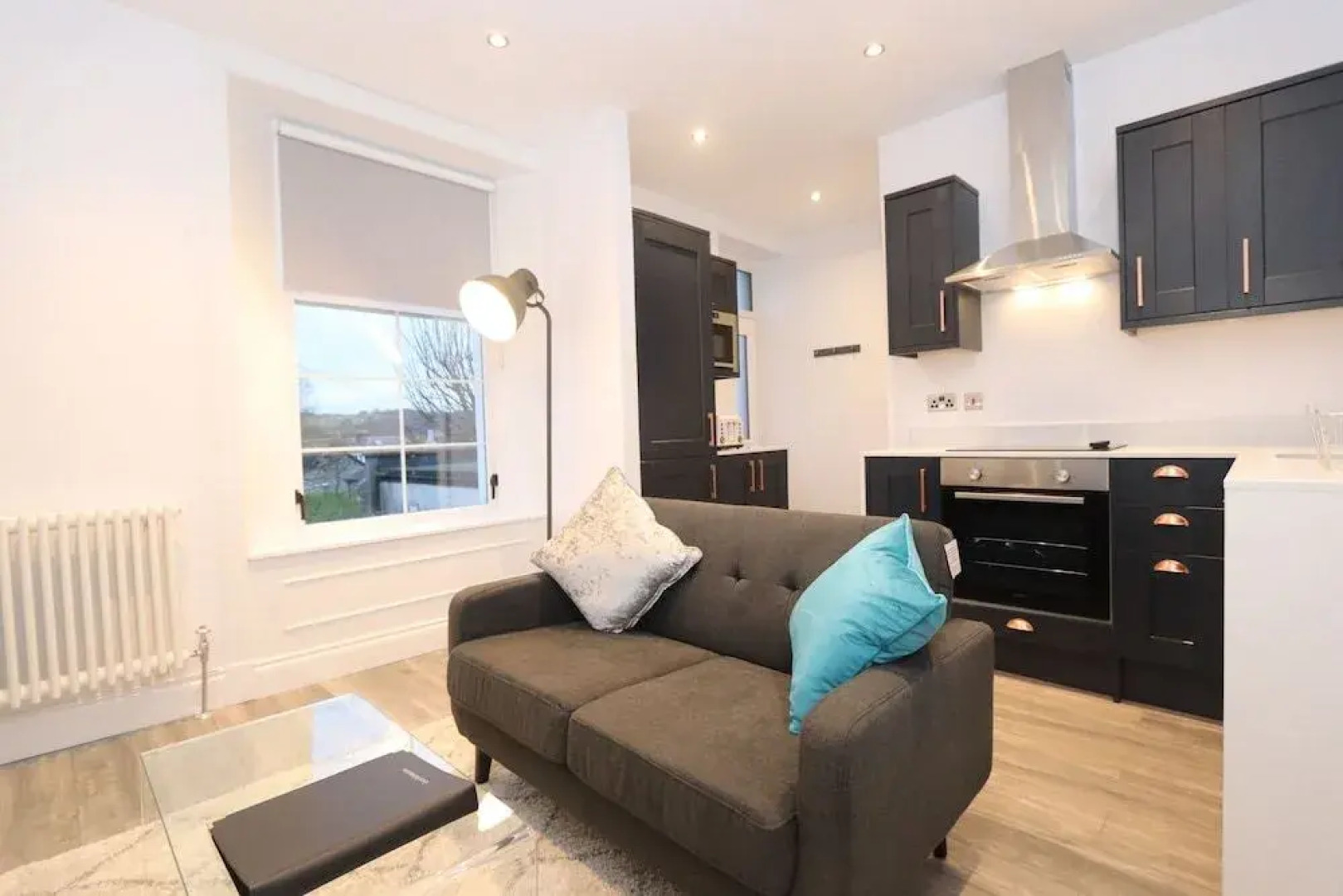 Dollar Apartments at 39