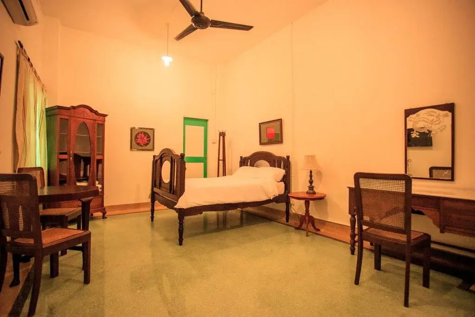 DeVilla Limbongan Boutique Homestay