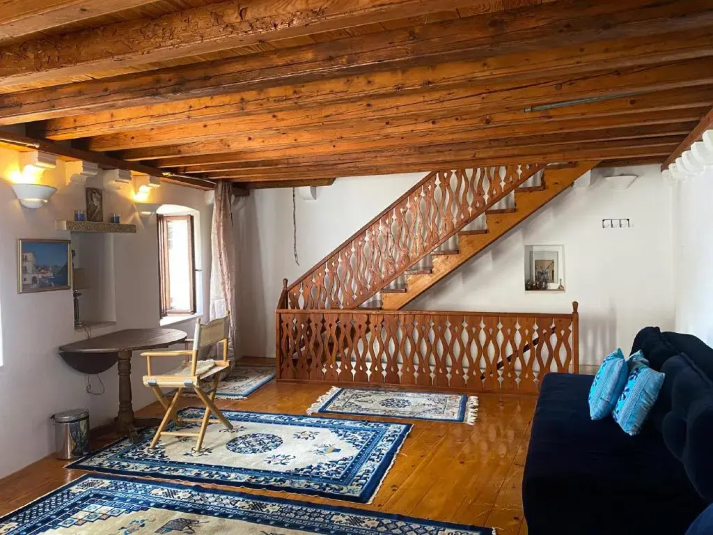 Charming Bohemian house in Perast