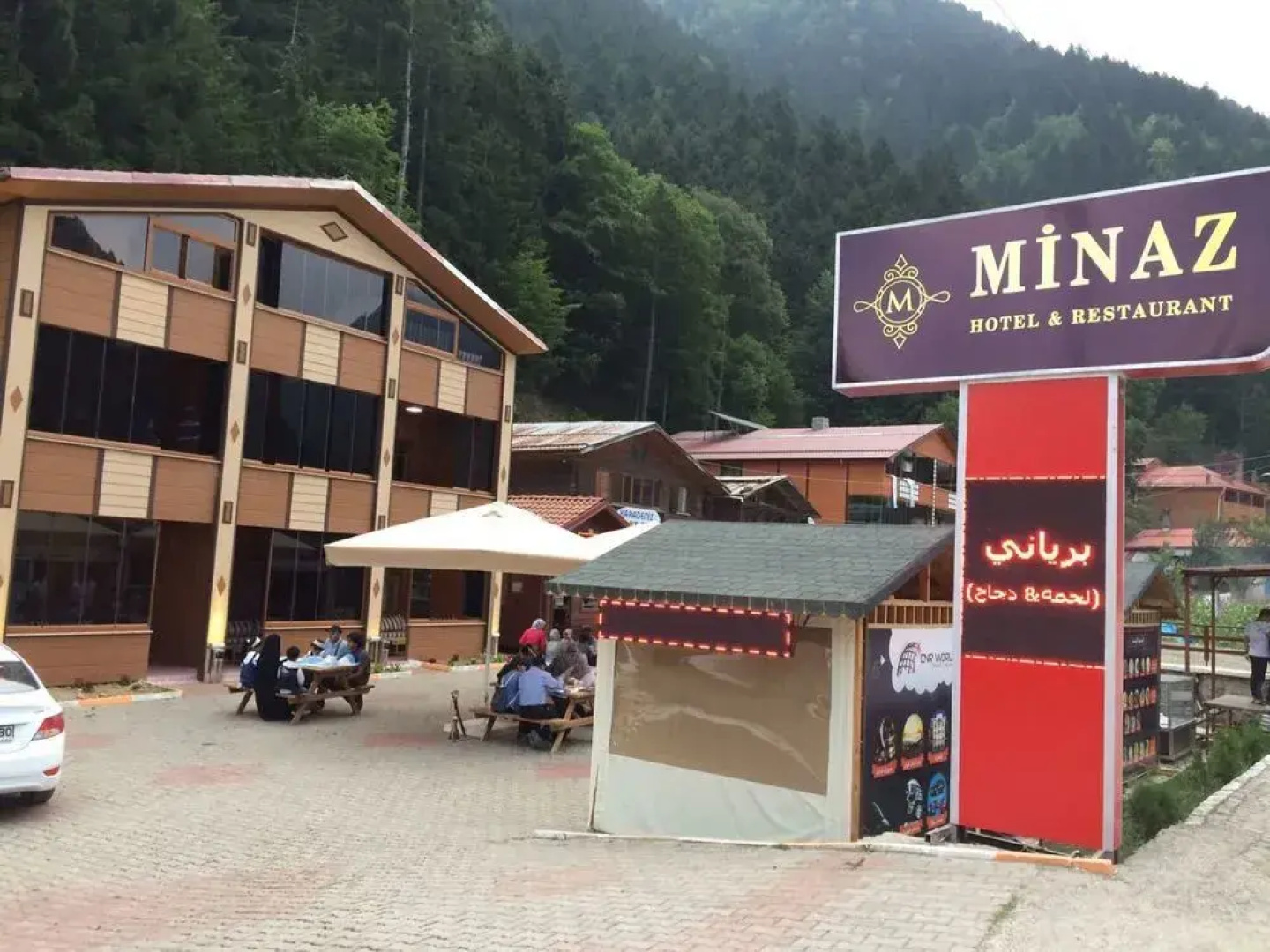 Minaz Hotel