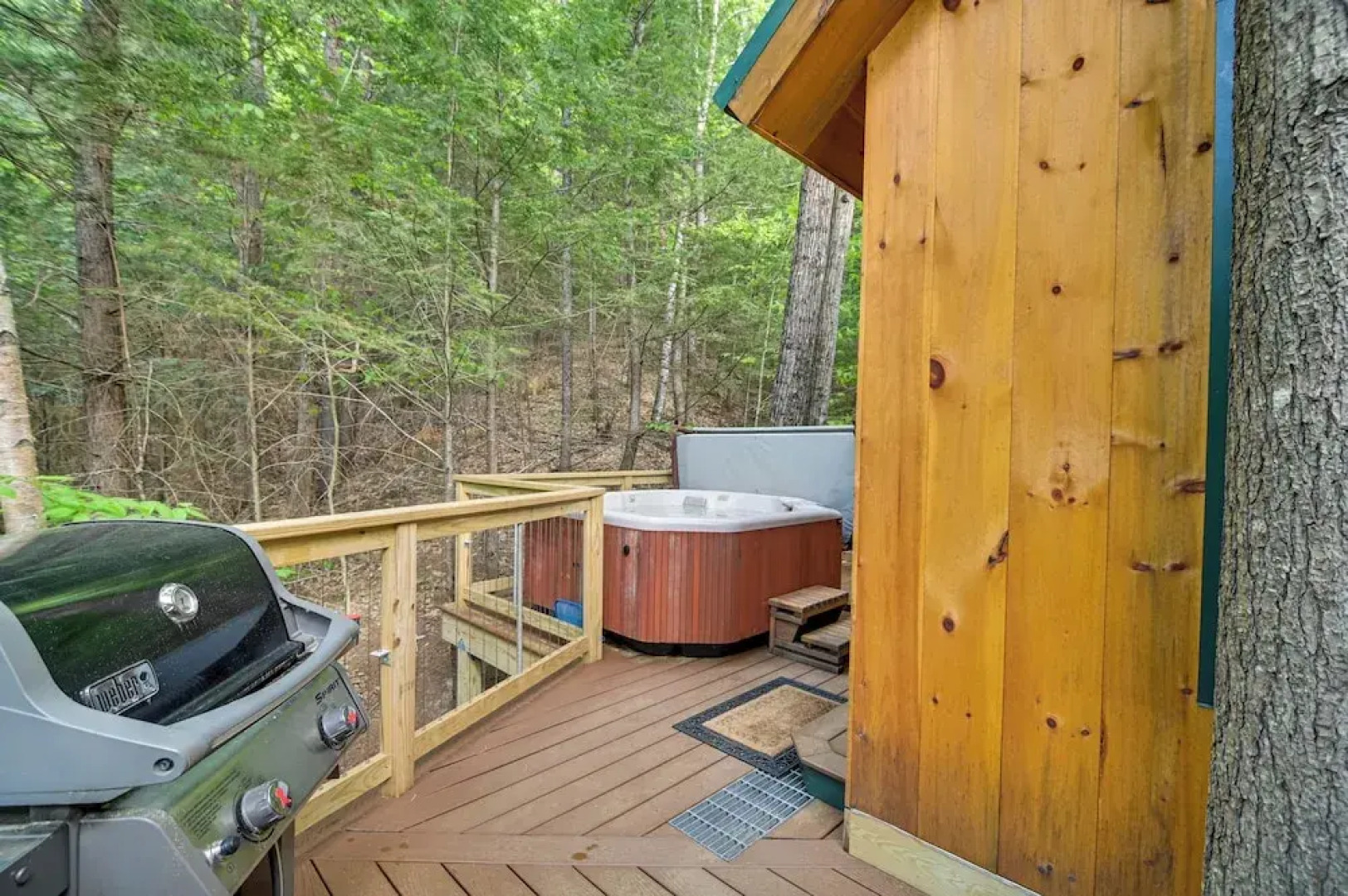 Tree House w/ Hot Tub: Near Sunday River Resort!