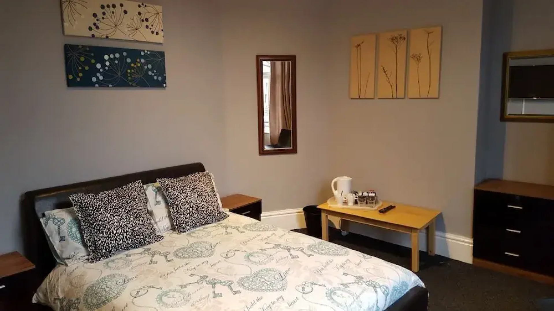 Barlow Place Apartment