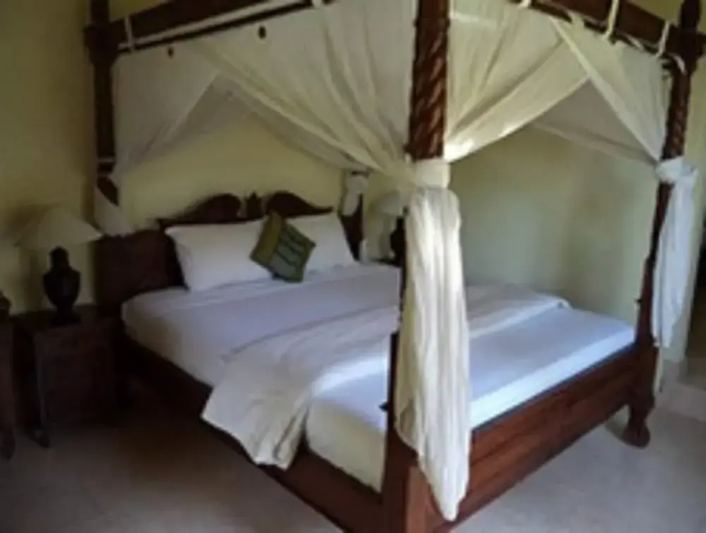 Deddys Beach Bungalows