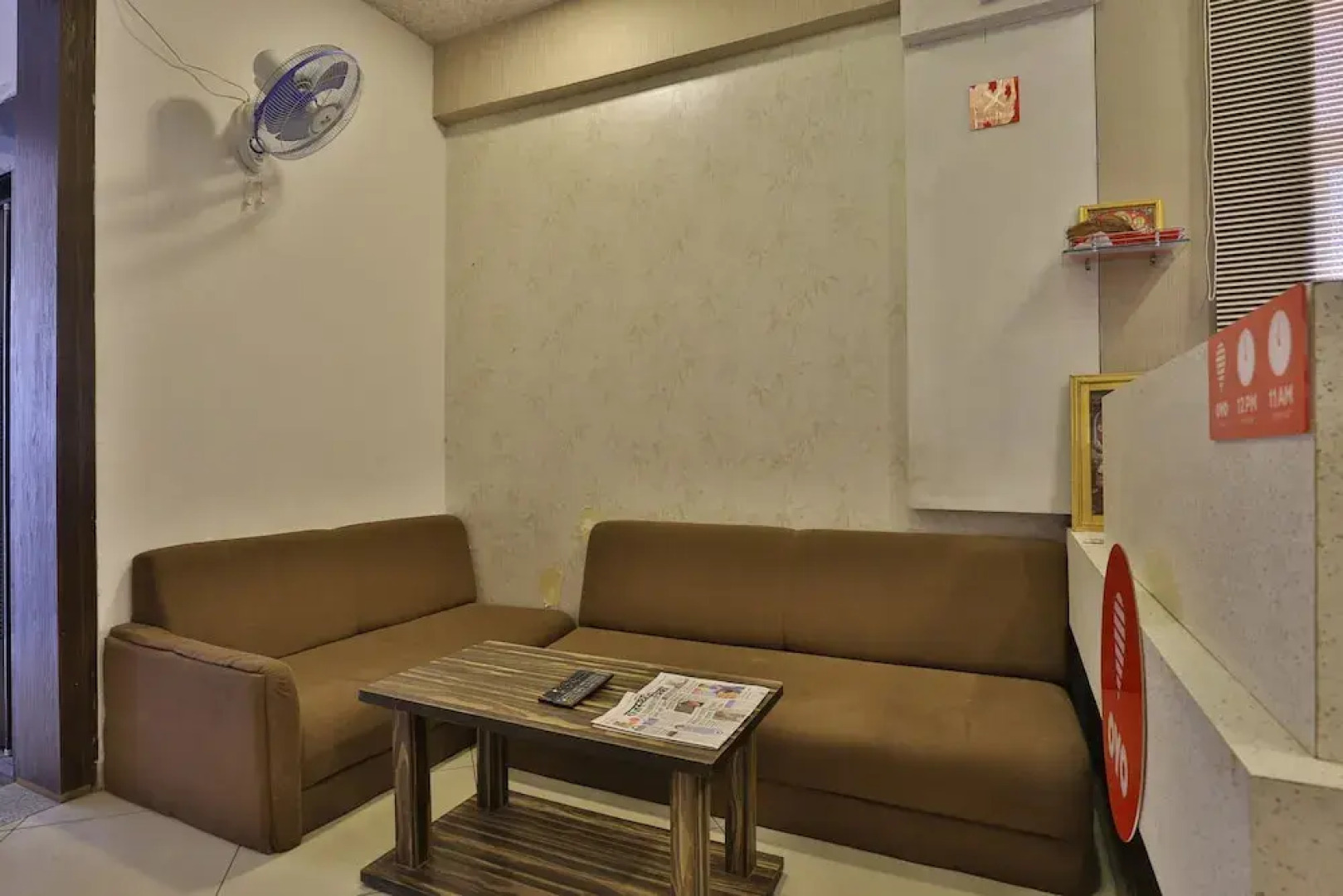 OYO 11649 Hotel Mahima