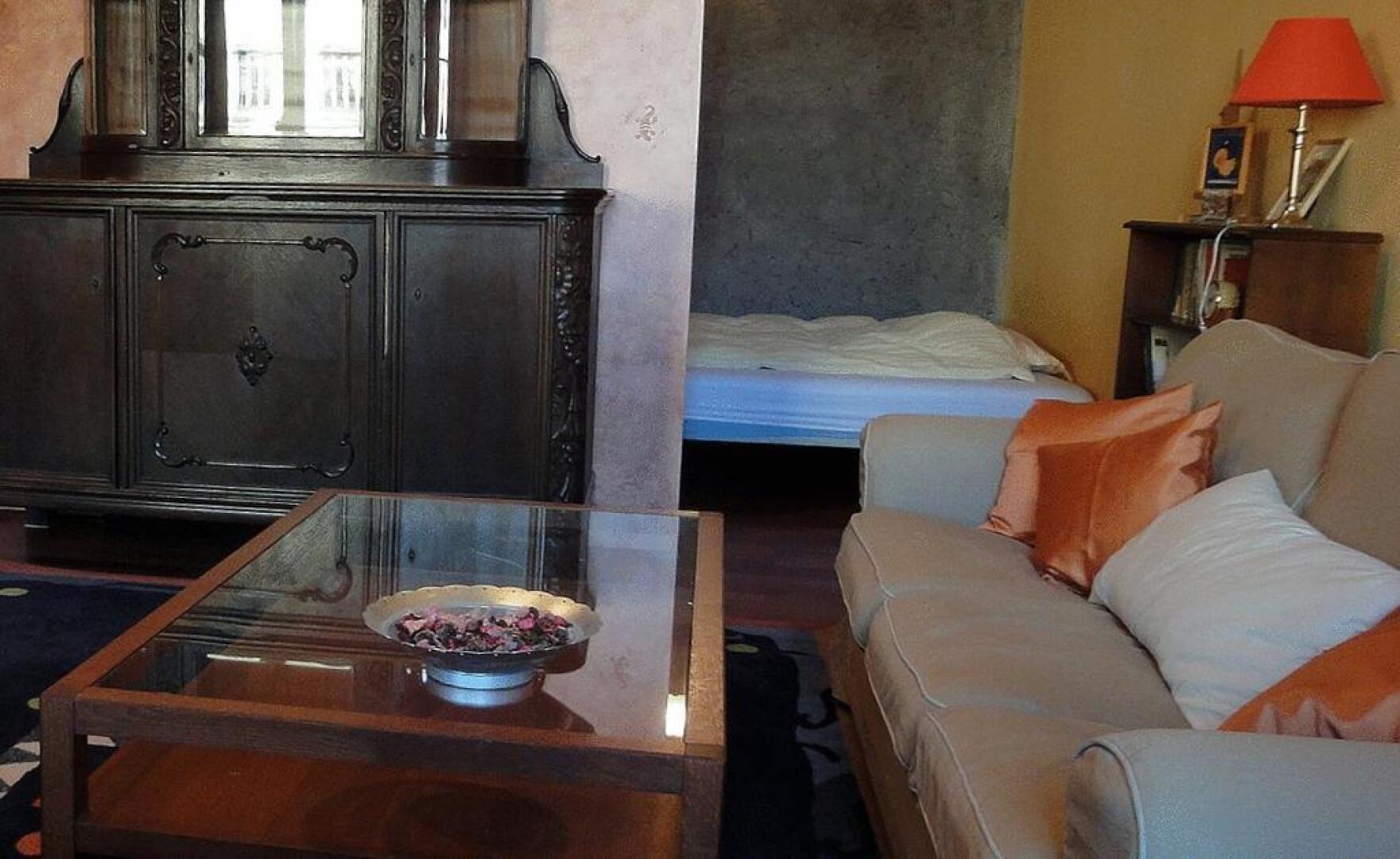 24W Apartments Rynek