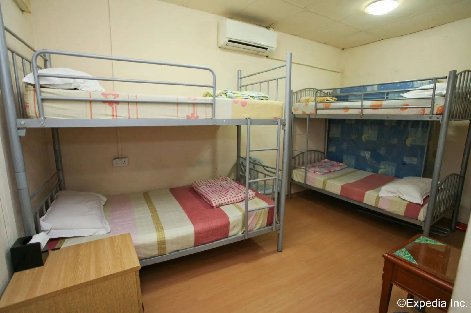 CUBE Family Boutique Capsule Hotel