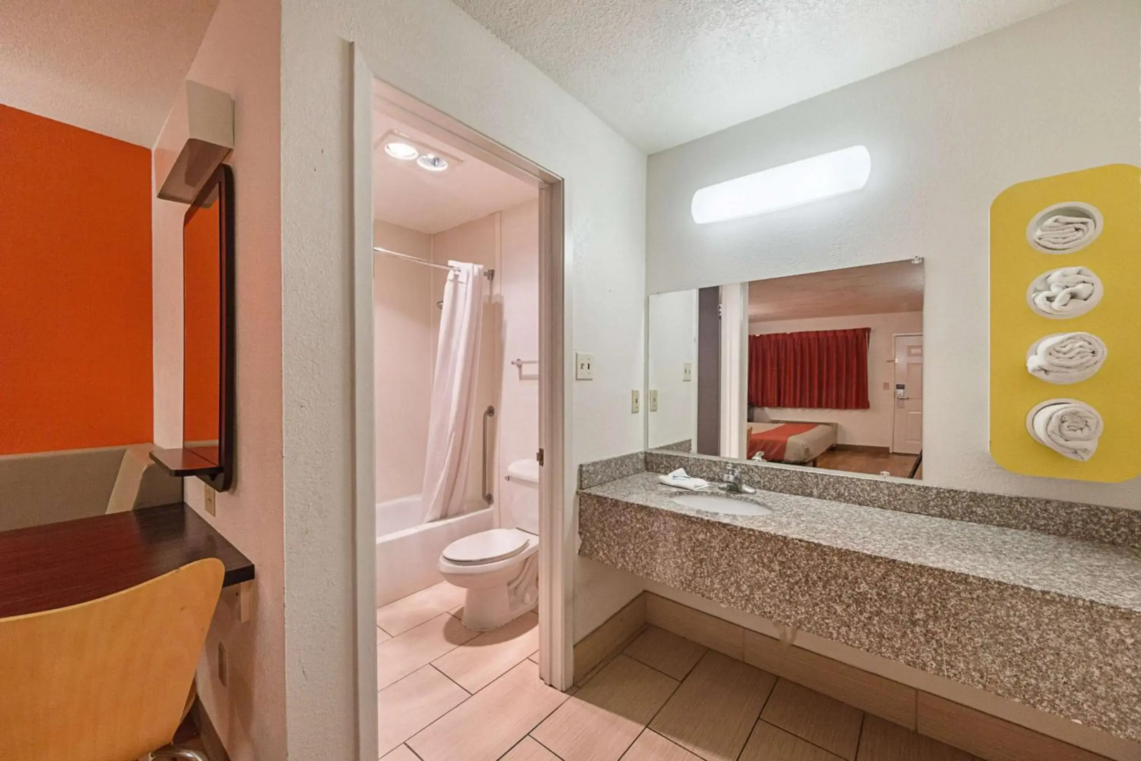 Motel 6 San Antonio, TX - Fiesta Trails