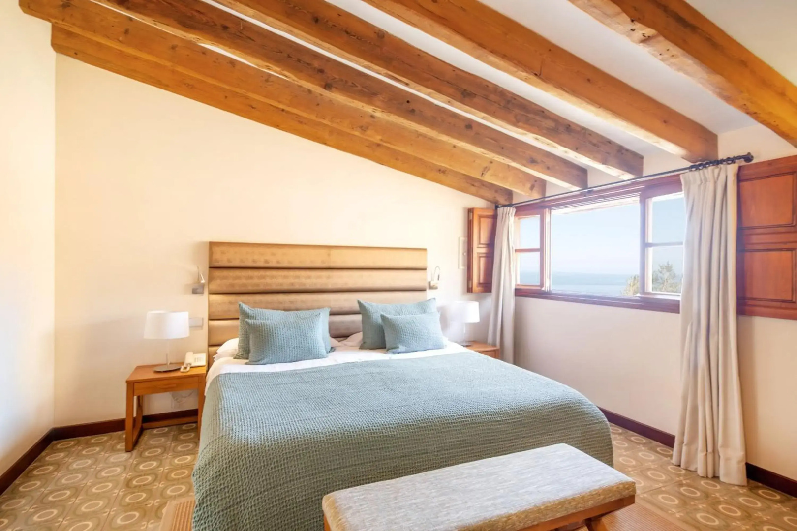 Hotel y Apartamentos DES PUIG