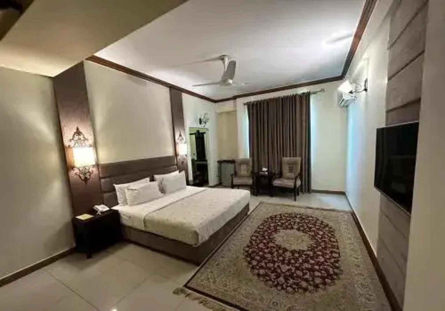 Shelton Rezidor Peshawar