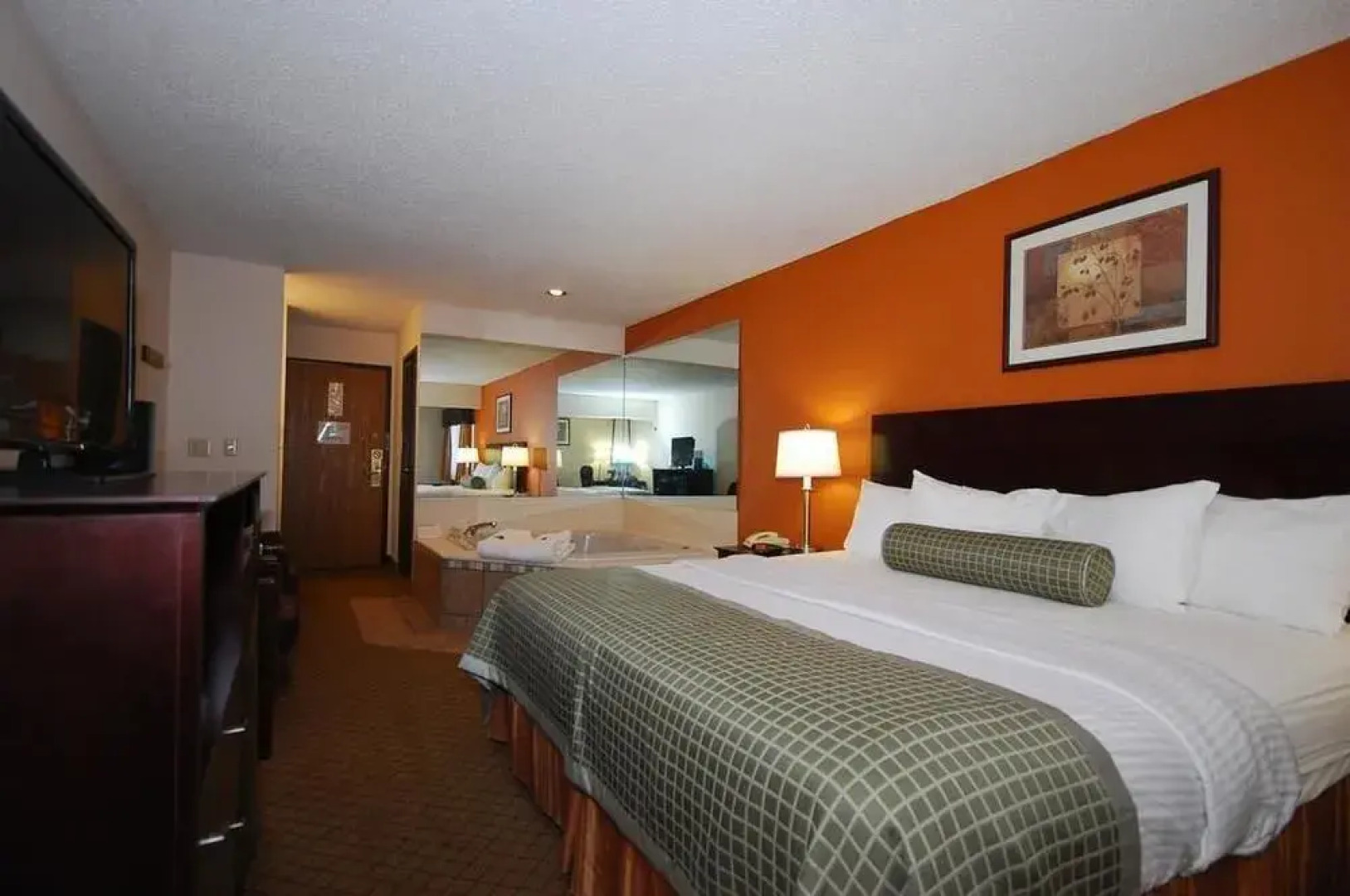 Baymont Inn & Suites Delaware