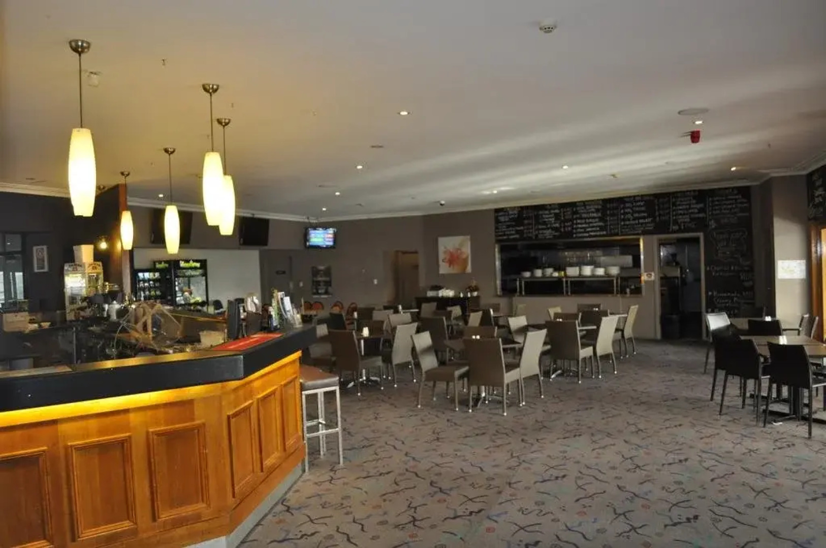 Magnificent Lakeview House - Long Jetty