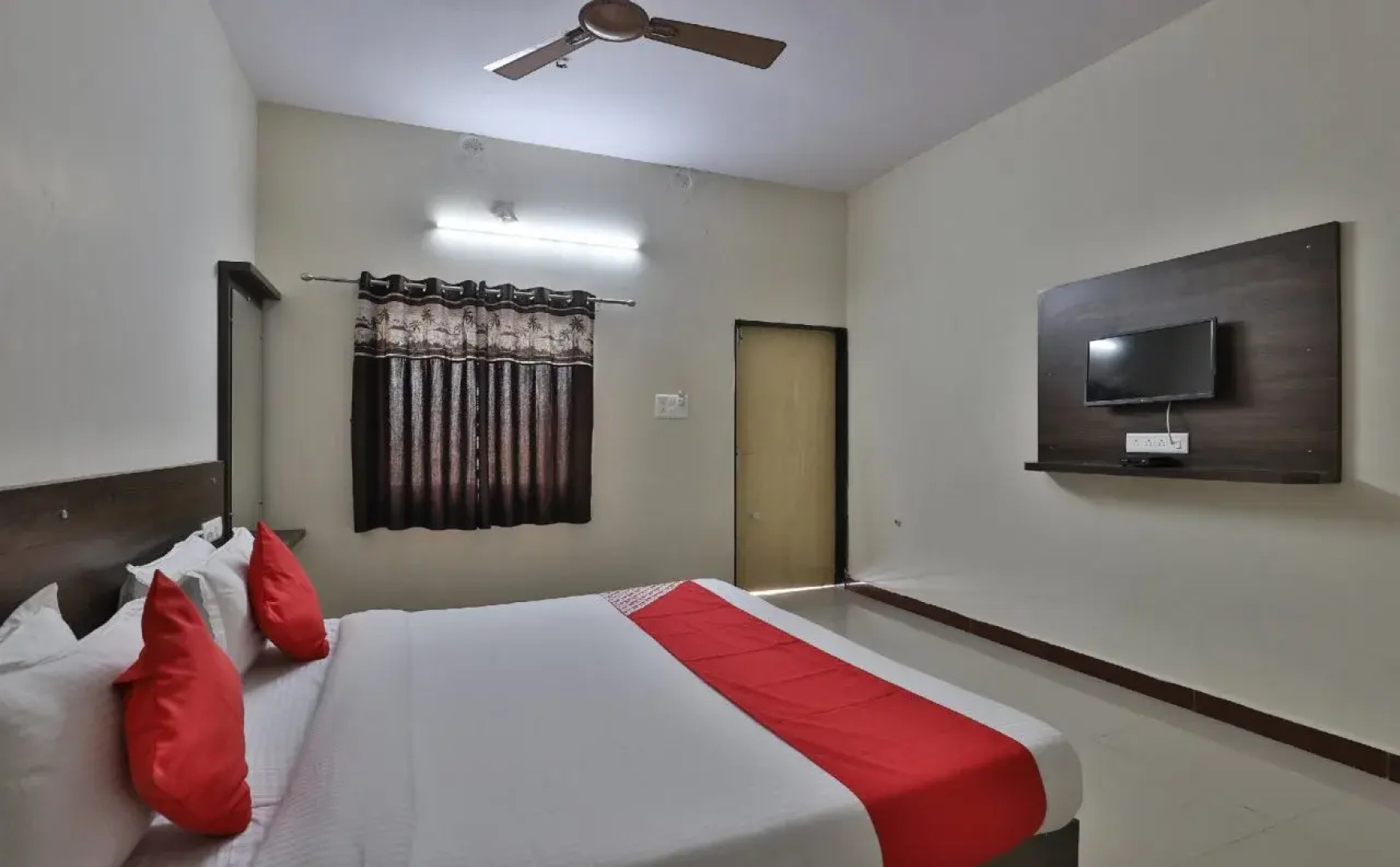 Capital O 24717 Raichura Farm Stay