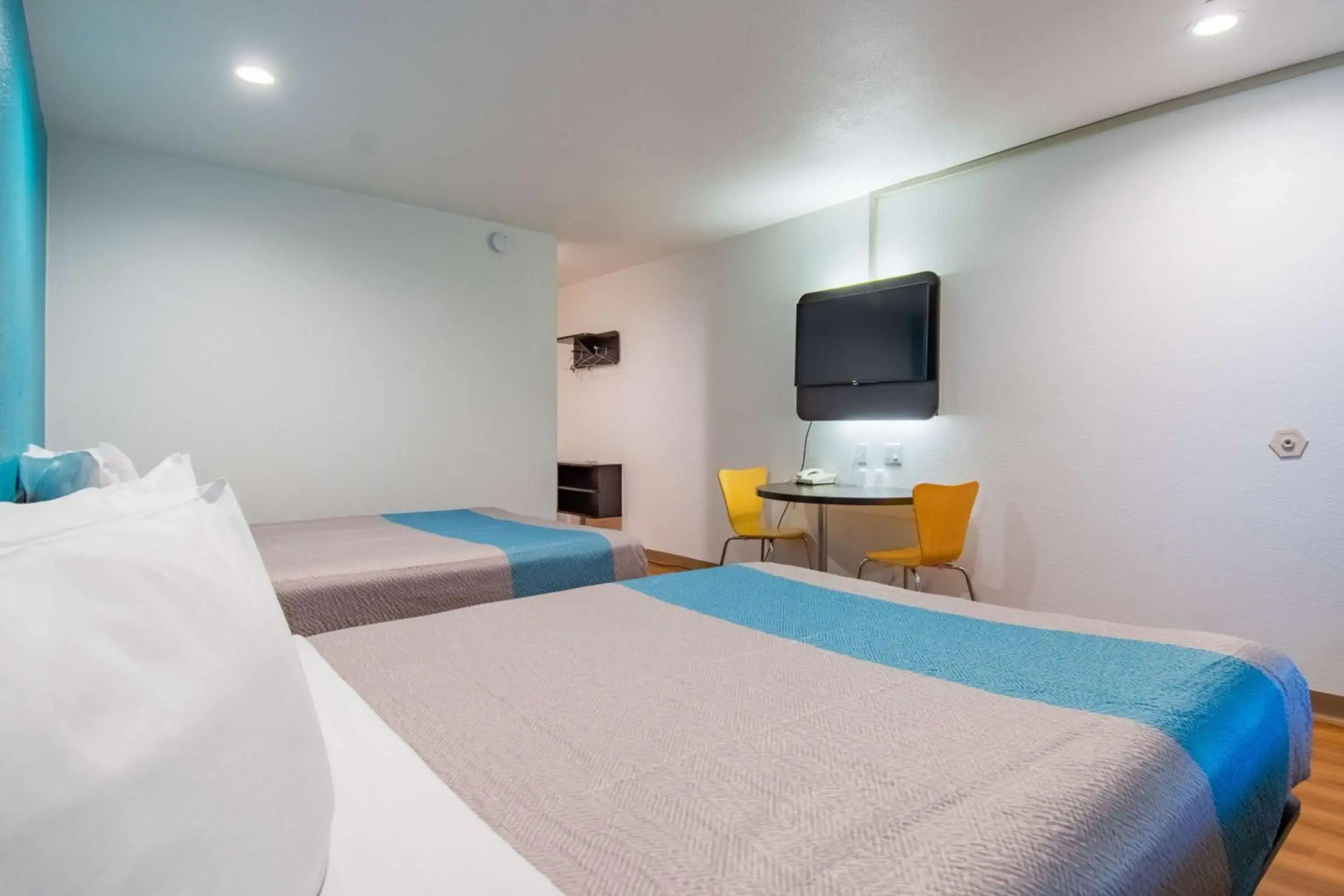 Motel 6 San Bernardino, CA - Downtown