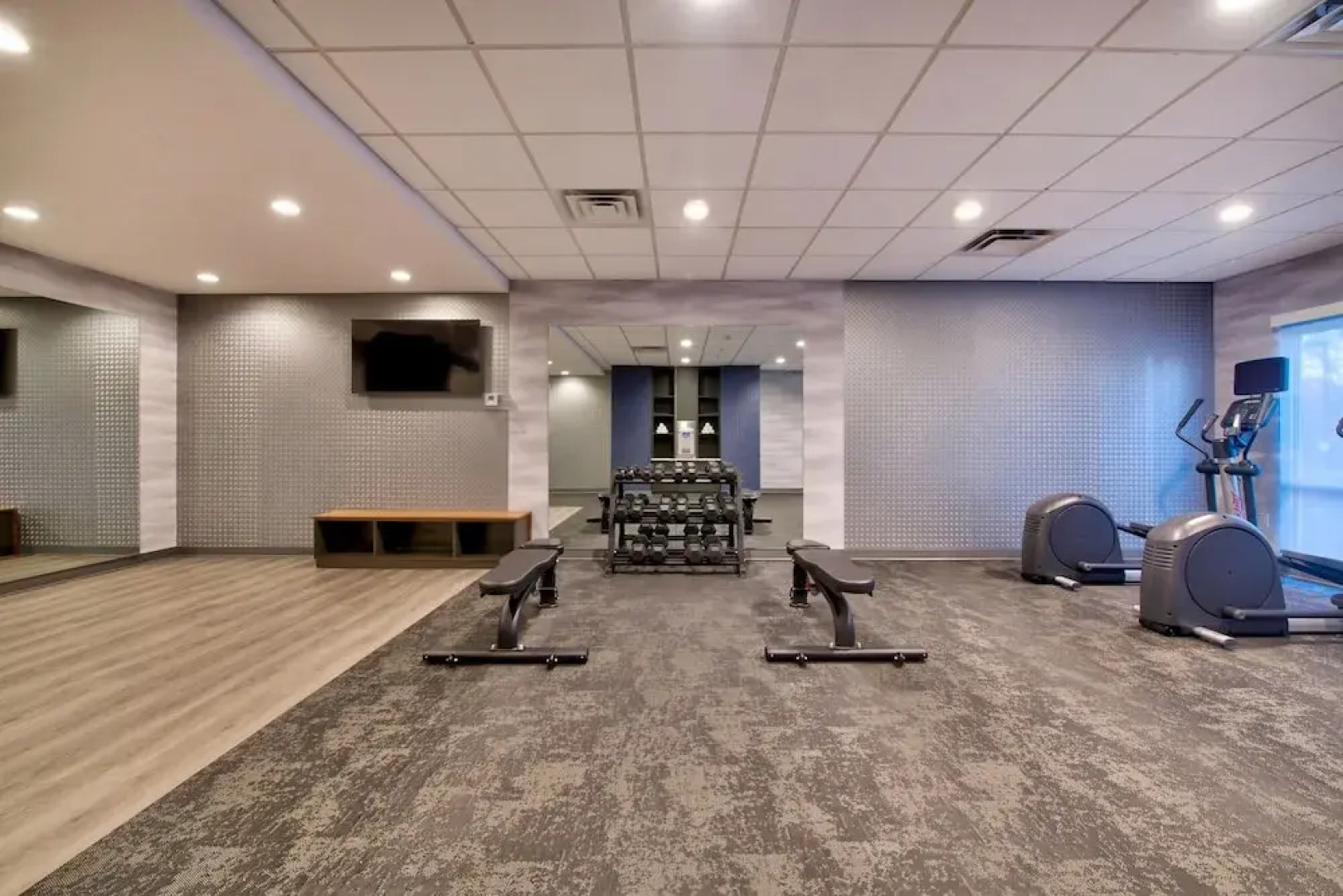 Country Inn & Suites By Carlson Cortland NY