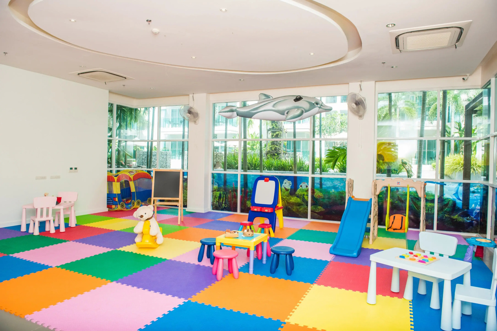 Курортный отель Fishermen's Harbour Urban Resort