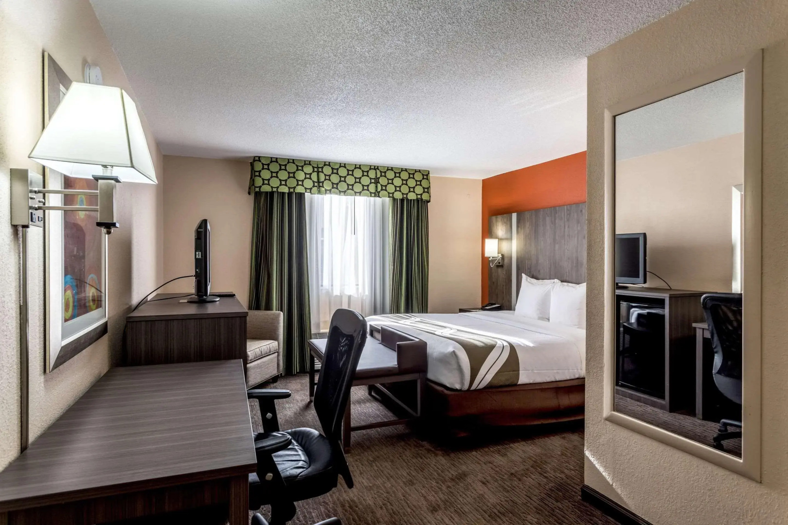 Comfort Inn & Suites Nashville Downtown – Stadium
