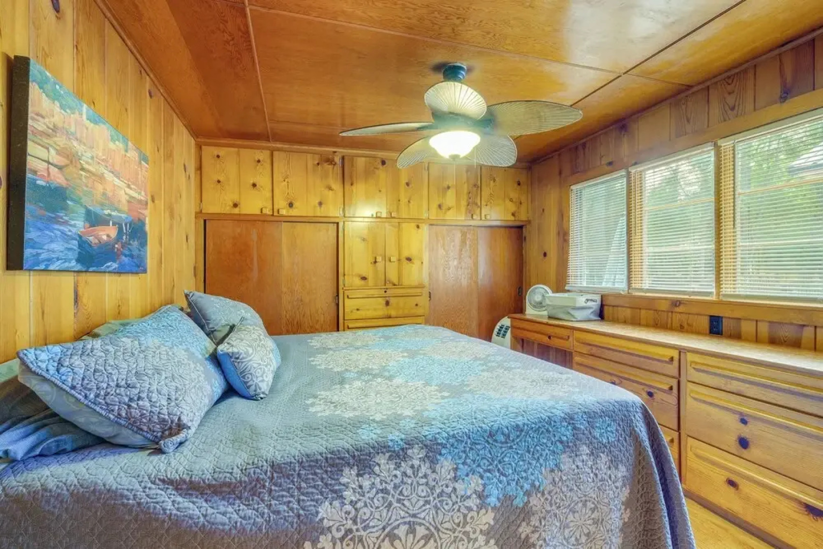 Rapid City Cottage w/ Patio Near Beach Access!