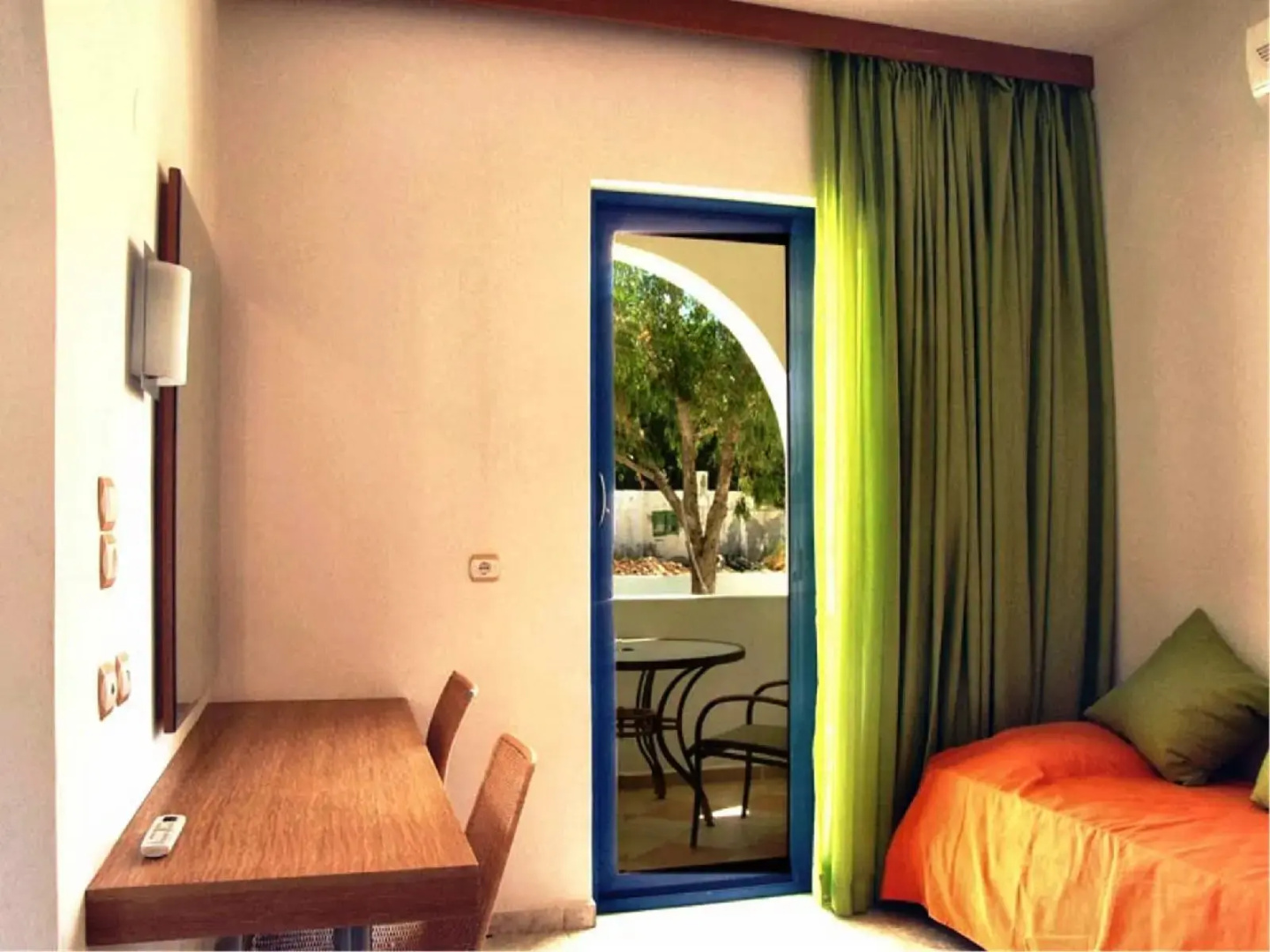 Irinoula Apartments