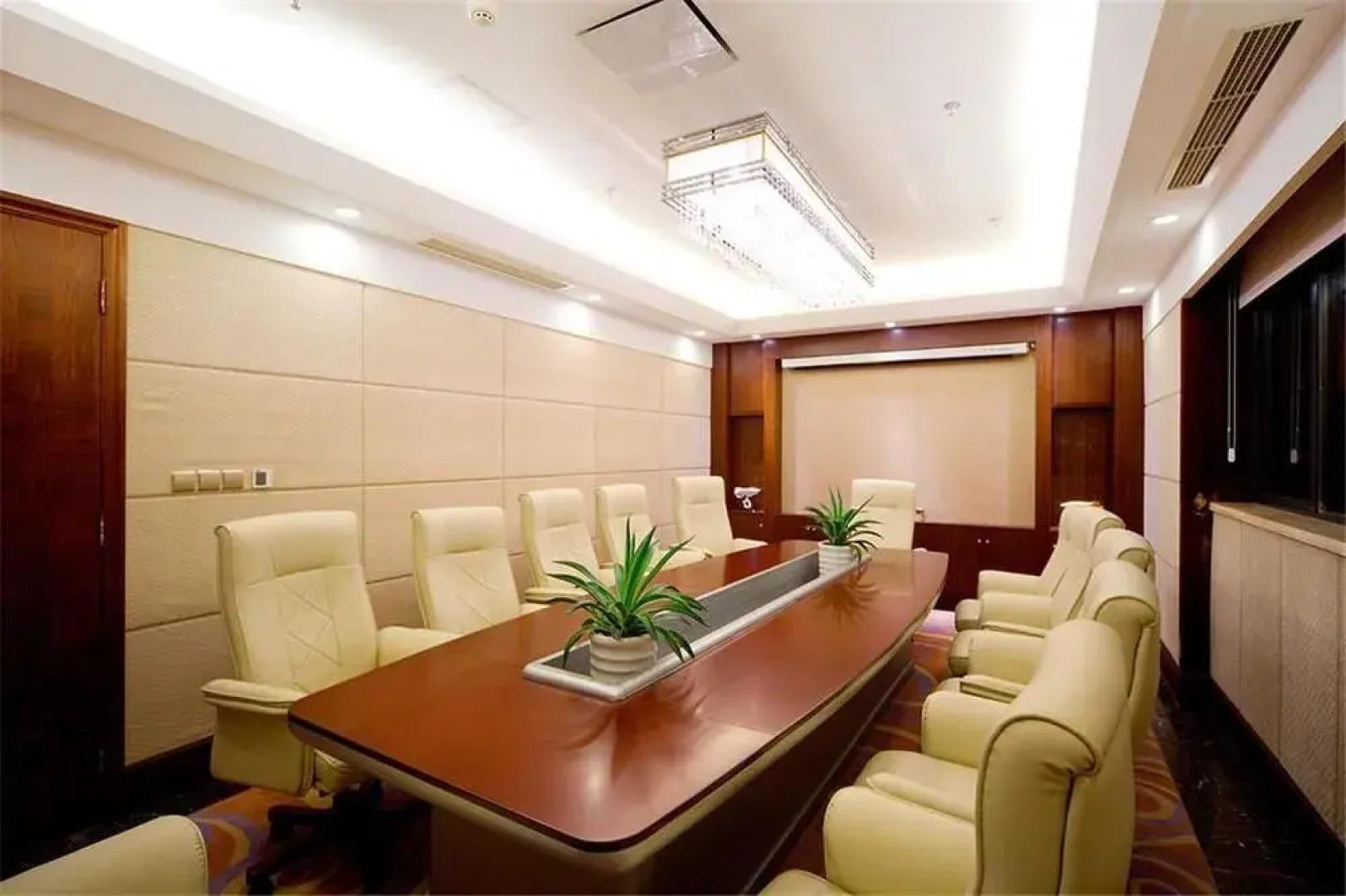 Zhoushan Putuo International Yacht Club Resort