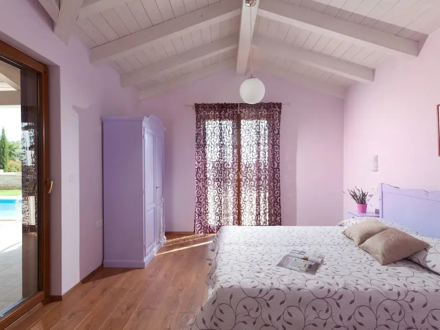 Charming Villa in Sveti Lovrec With Swimming Pool